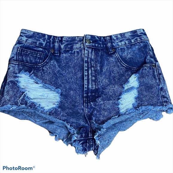 High Waisted acid washed frayed hem denim shorts - Picture 1 of 5